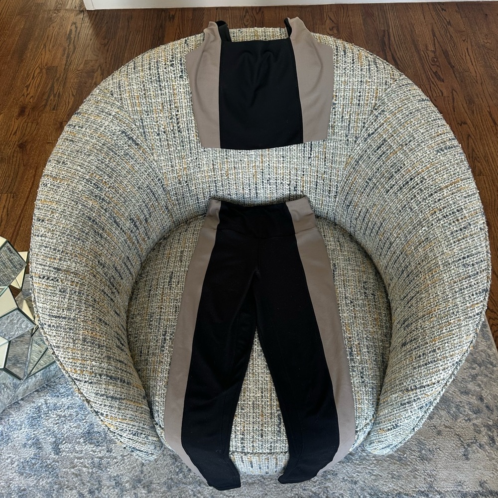 Abercrombie YPB set top and bottom